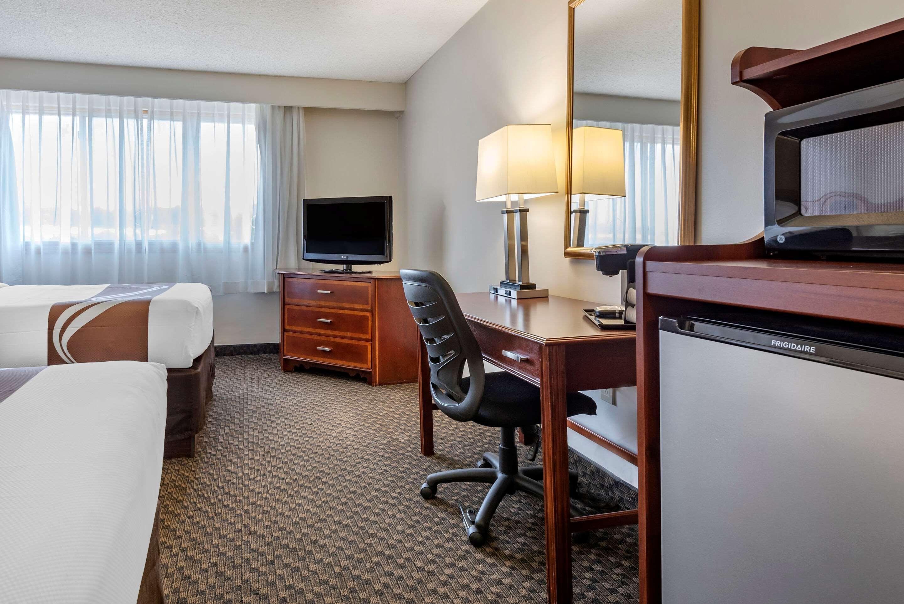 Quality Inn & Suites Vestal Binghamton Near University Eksteriør bilde