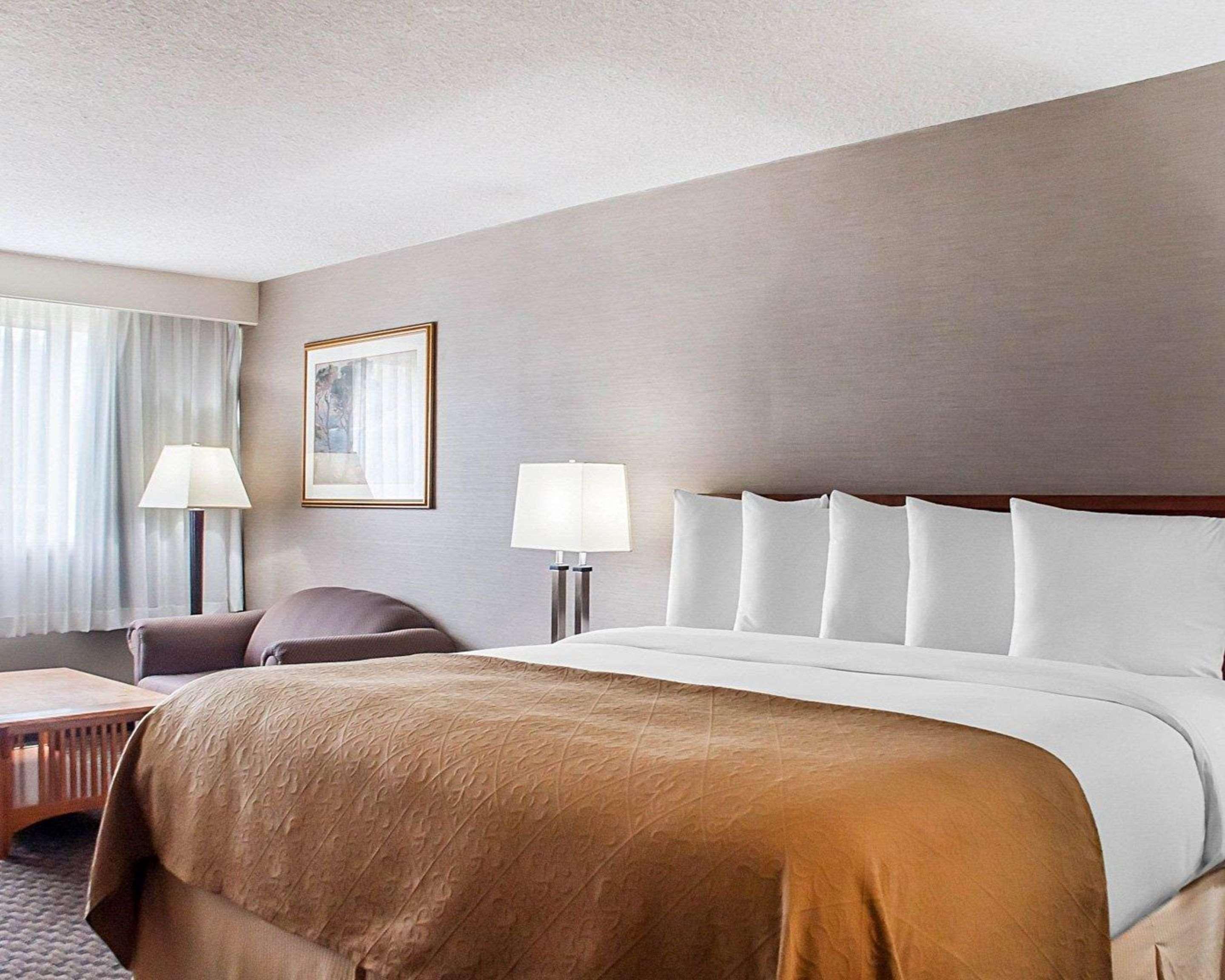 Quality Inn & Suites Vestal Binghamton Near University Eksteriør bilde