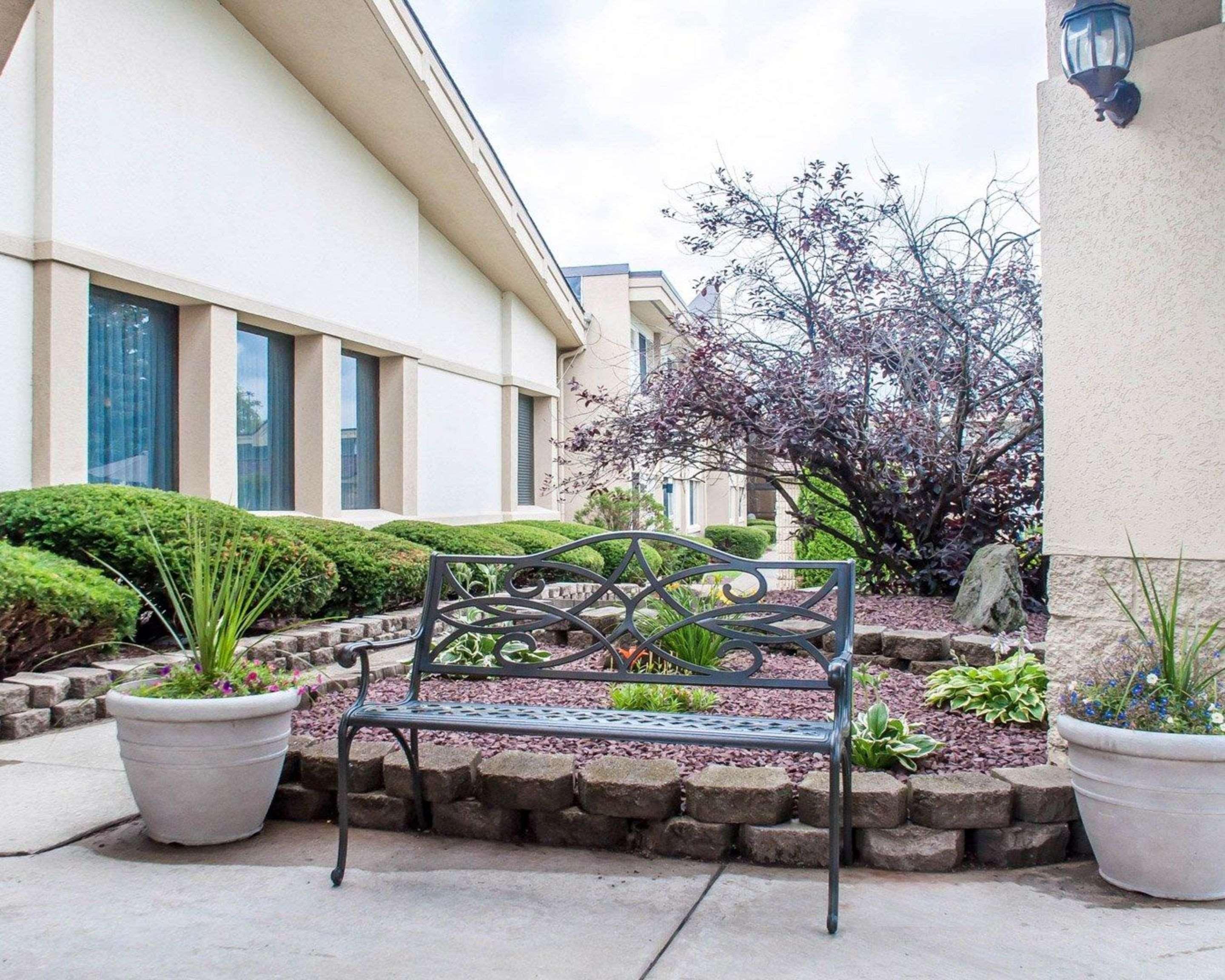 Quality Inn & Suites Vestal Binghamton Near University Eksteriør bilde