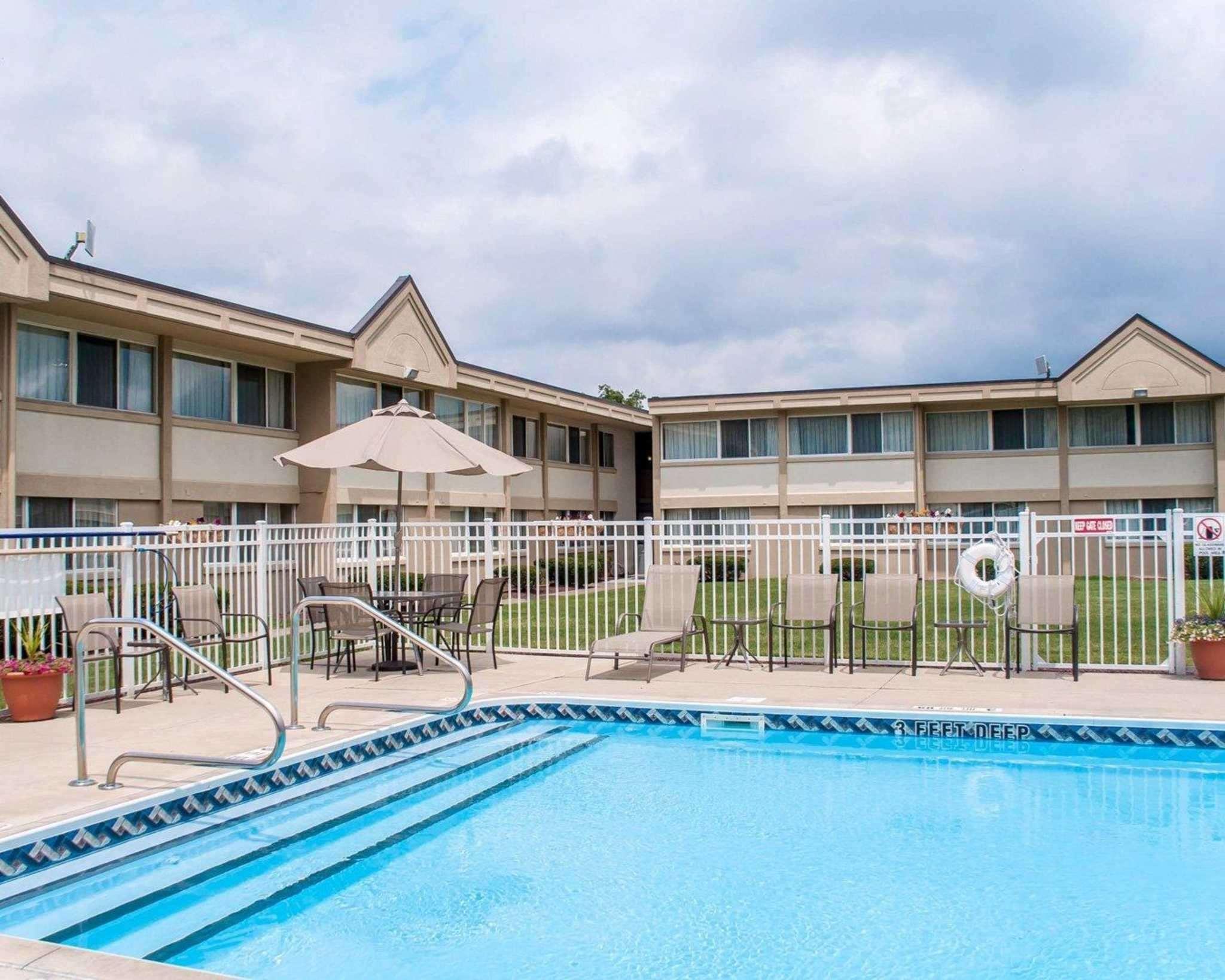 Quality Inn & Suites Vestal Binghamton Near University Eksteriør bilde
