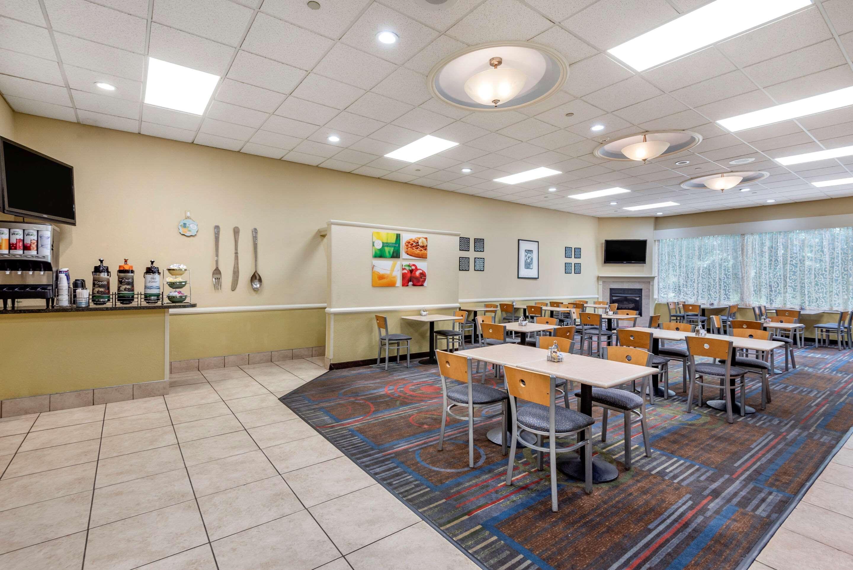 Quality Inn & Suites Vestal Binghamton Near University Eksteriør bilde