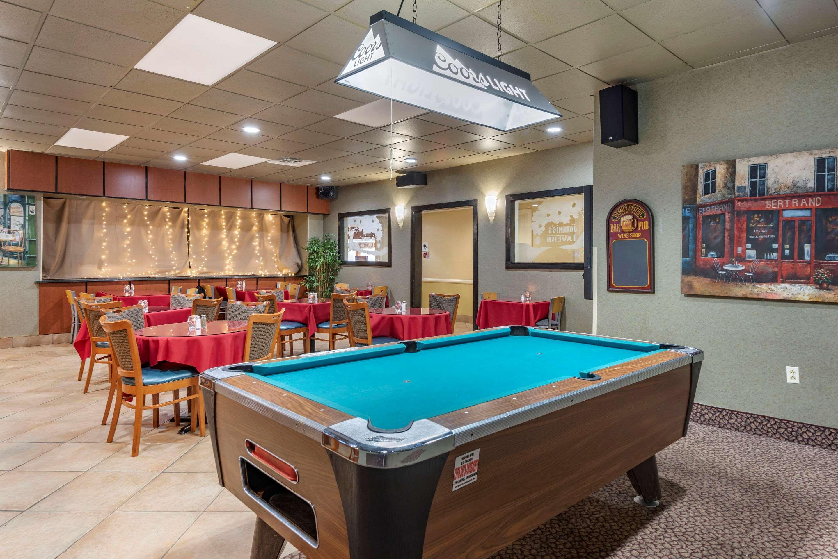 Quality Inn & Suites Vestal Binghamton Near University Eksteriør bilde